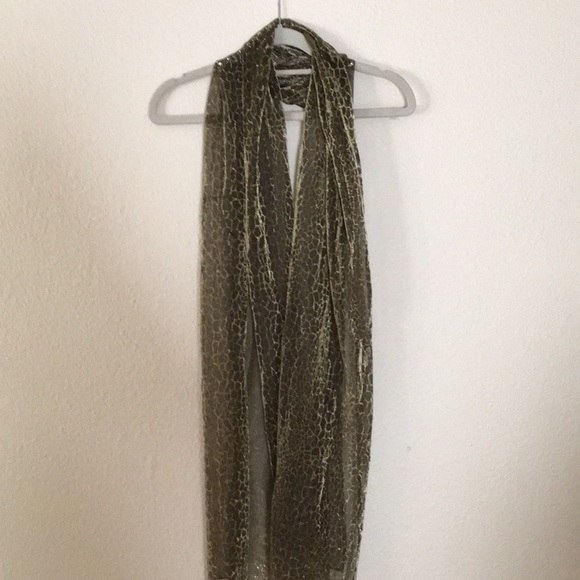 Beautiful Formal Dress with Jewels - Picture 5 of 5